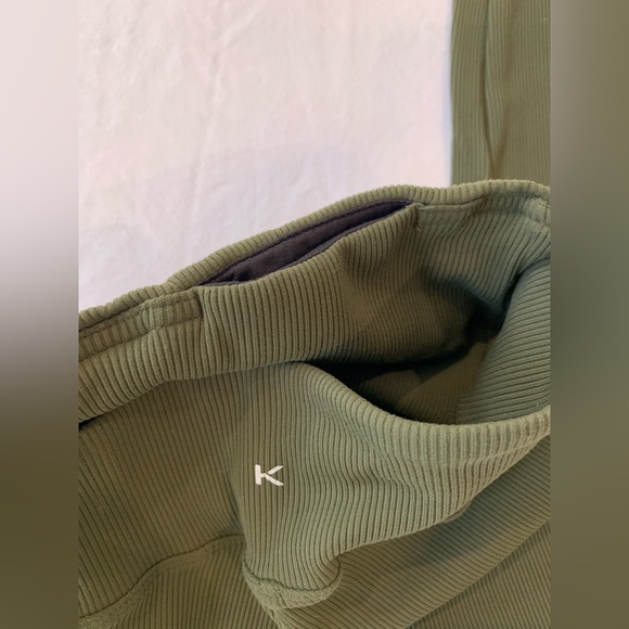 Koral Drive High Rise Rib Legging in Juniper Size Medium - Picture 6 of 10